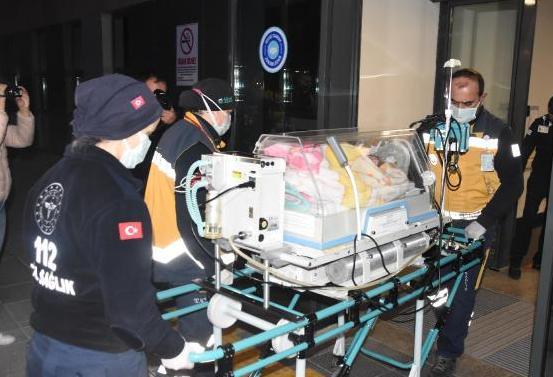 hidrosefali hastasi 2.5 aylik bebek ambulans ucak ile eskisehir8217e getirildi