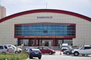 kafkas üniversitesi yeni sağlık personellerini bekliyor