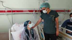 Organlarının Yeri Ters Olan Hastadan Böbrek Nakli Türkiye'de İlk