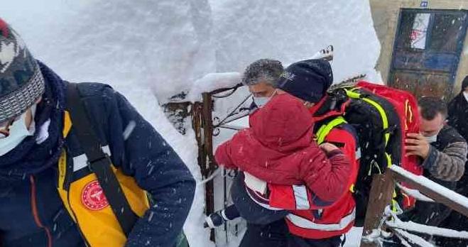 İstanbul’da yaşayan Emrah Koç,