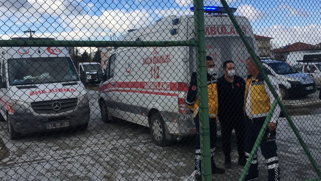 Konya'da Maç Sırasında Helikopter Ambulans Sahaya İndi