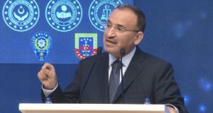 Adalet Bakanı Bozdağ: “Sağlık Çalışanlarının Emrindeyim”