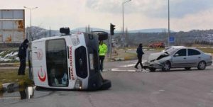 Bigadiç’te Ambulans Kaza Yaptı