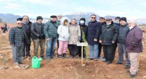 Mersin’de Kovid-19’dan Hayatını Kaybeden Sağlıkçılar İçin Fidan Dikildi