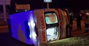 Tokat’ta Otomobille Çarpışan Ambulanstaki 3 Sağlık Çalışanı Yaralandı