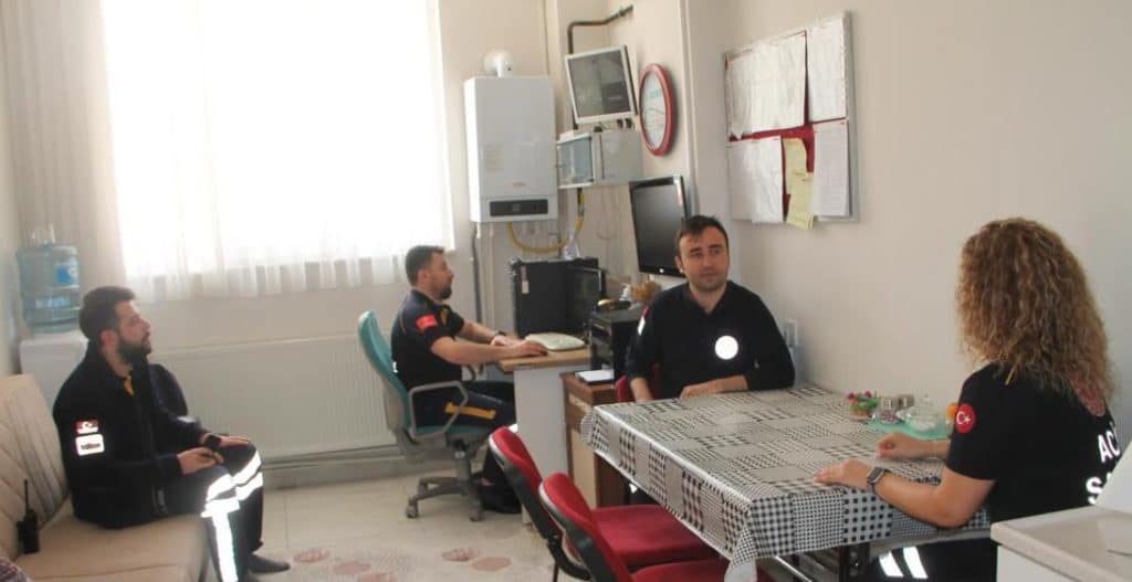 Sağlık Çalışanları Bayrama Görevleri Başında Girdi saglik calisanlari bayrama gorevleri basinda girdi