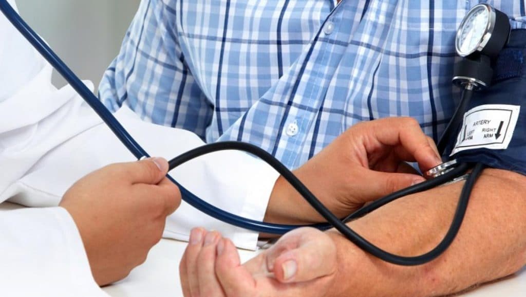 Türk Kardiyoloji Derneği Hipertansiyon Çalışma Grubu Üyesi ve Trakya Üniversitesi Kardiyoloji Bölüm Başkanı Doç. Dr. Altay, yavaş ilerleyen hipertansiyonun birincil nedenlerinden birinin stresli bir yaşam tarzı olduğunu belirtti.