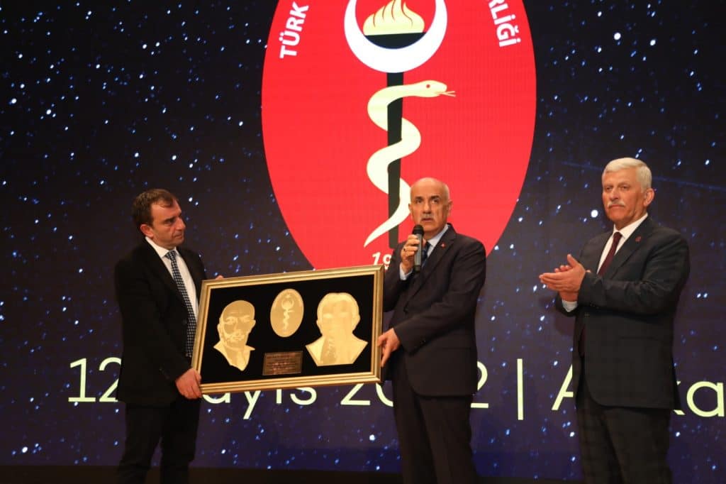 Türk Veteriner Hekimleri Birliği 2022 Yılı Ödül Töreni Düzenlendi turk veteriner hekimler birligii