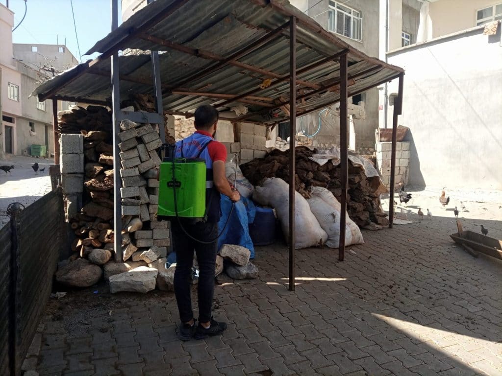 Siirt Belediyesi, Dezenfekte ve İlaçlama Çalışması Yaptı