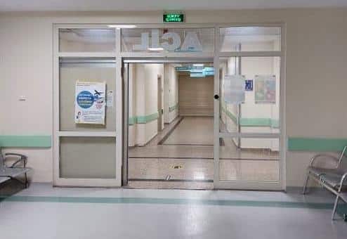 cukurova devlet hastanesi 50 kisilik grubun baskini sonucu kullanilamaz hale geldi