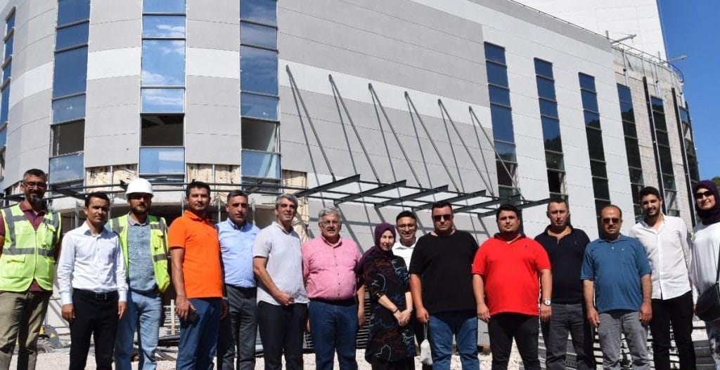 kumluca hastanesine kavusuyor
