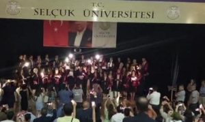 Selçuk Üniversitesi Tıp Fakültesi Mezuniyetinde Tüm Engelleme Girişimlerine Rağmen “Hekimlik Andı” Okundu