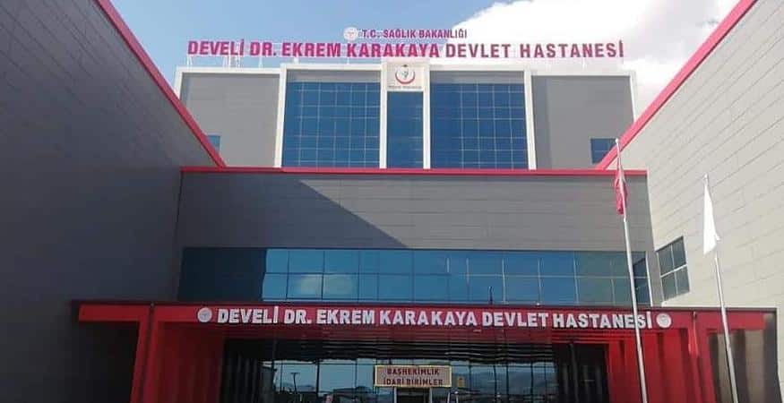 develi8217deki dr. ekrem karakaya devlet hastanesi8217nin tabelalari asildi