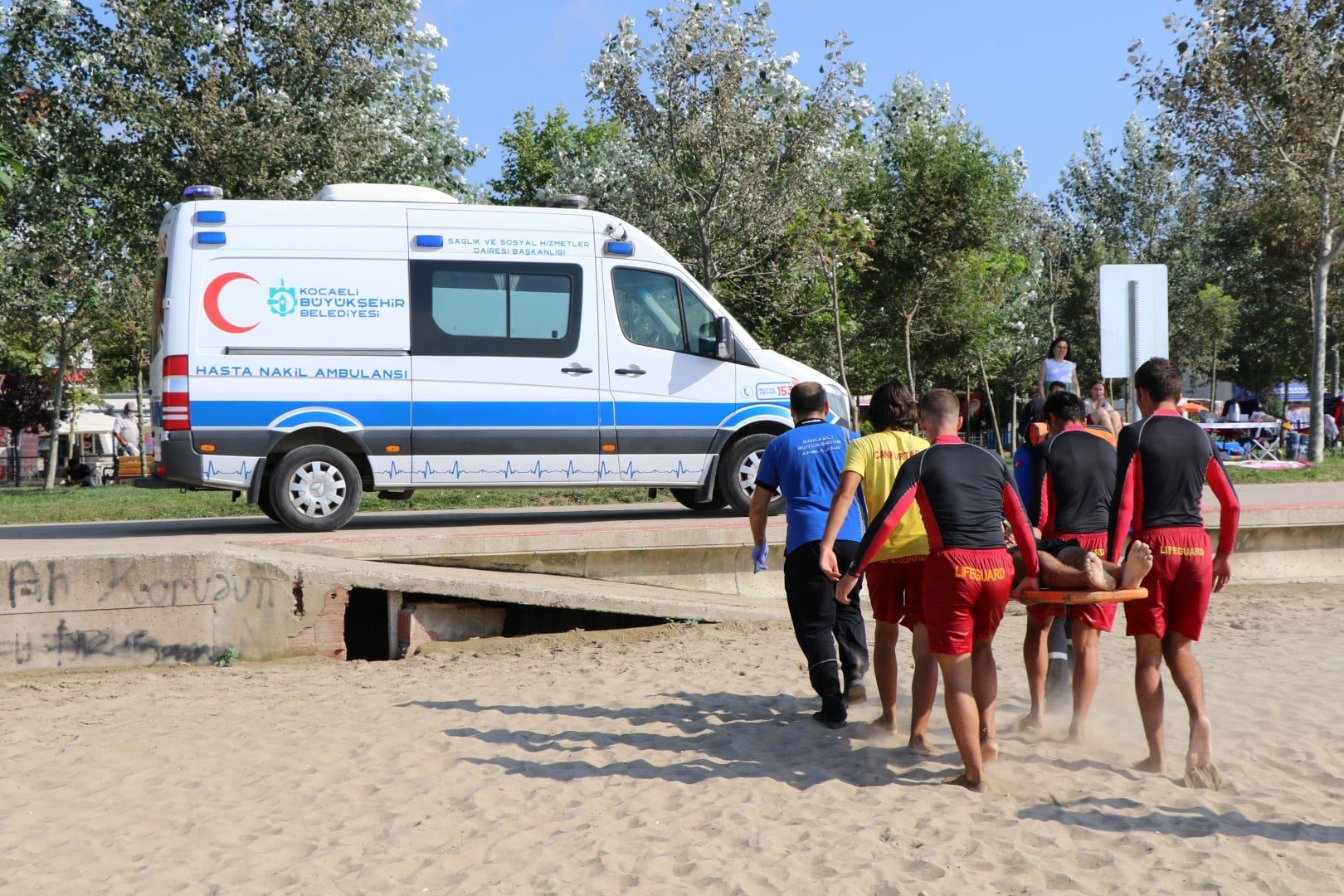 Kocaeli BB'si Hasta Nakil Ambulans birimi, bu yıl içerisinde yatalak ve yürüyemeyecek durumdaki 41 bin 850 hastaya faaliyet gösterdi.