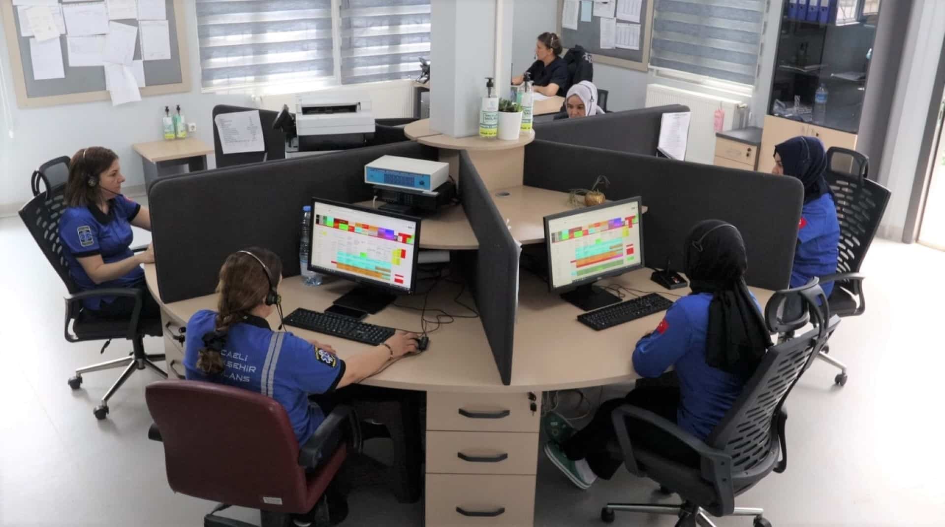 Kocaeli BB'si Hasta Nakil Ambulans birimi, bu yıl içerisinde yatalak ve yürüyemeyecek durumdaki 41 bin 850 hastaya faaliyet gösterdi.