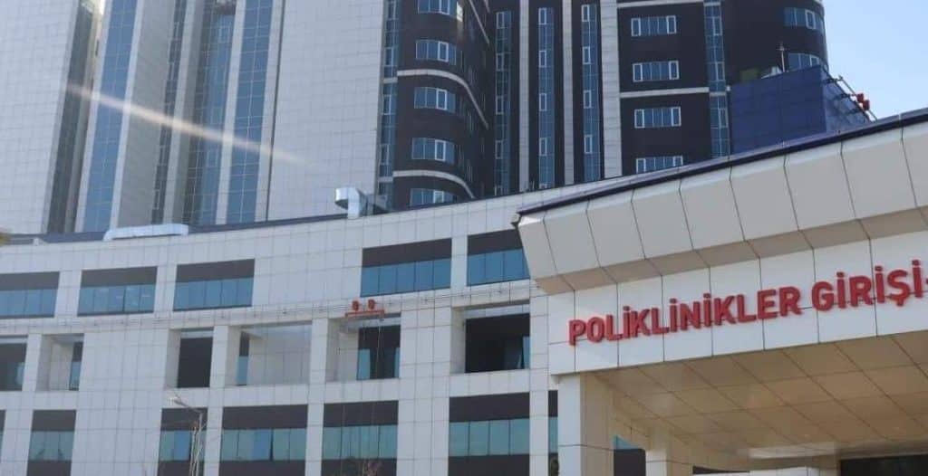 Hastanede 4 Güvenlikçiyi Bıçaklayan Kurye Tutuklandı hastanede 4 guvenlikciyi bicaklayan kurye tutuklandi