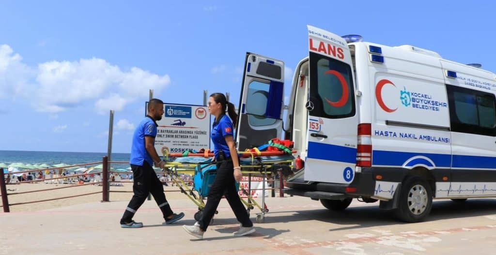 Mavi Ambulanslar 41 bin 850 Hastaya Faaliyet Gösterdi