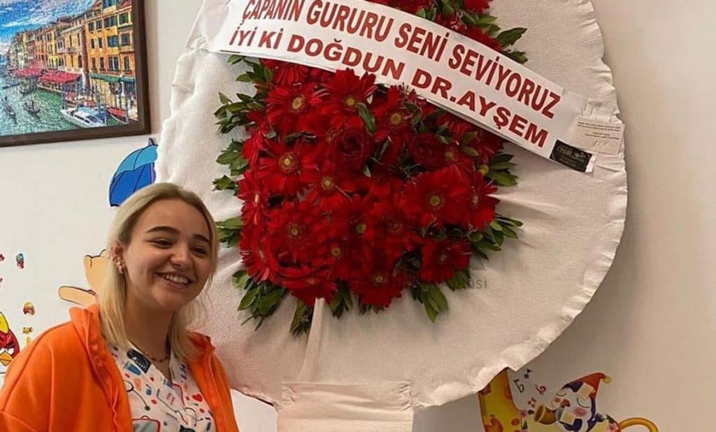 Sahte Doktor Olayında Yeni Detaylar Ortaya Çıktı: Kendi Adına Çelenk Yaptırmış