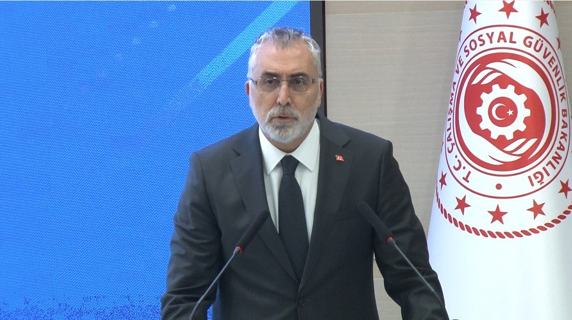 Çalışma ve Sosyal Güvenlik Bakanı Vedat Işıkhan başkanlığında, “Üçlü Danışma