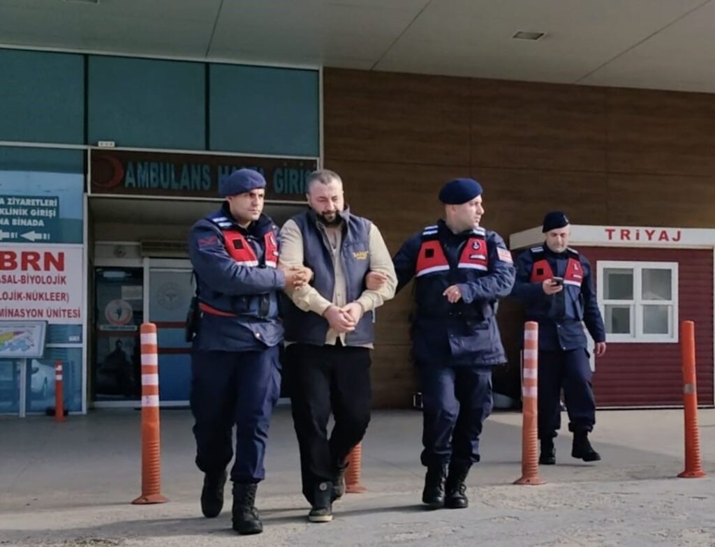 Babasını Yaralayıp Sağlık Ekiplerini de Rehin Alan Şahıs Tutuklandı