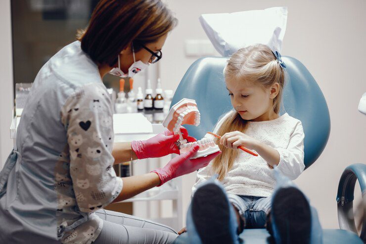 'Aile Diş Hekimliği' Uygulaması 2024'te Yaygınlaştırılıyor