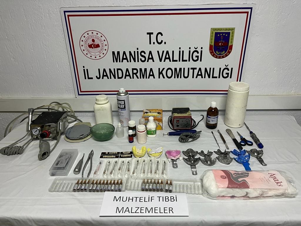 Manisa’nın Alaşehir ilçesinde kendilerini