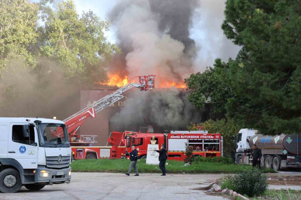 Eski Devlet Hastanesinde Yangın: Tüm Bina Alevlere Teslim Oldu