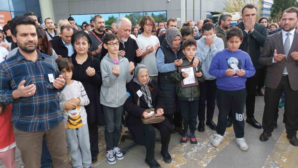 Kansere Yenik Düşen Nöroloji Uzmanı Ağlattı