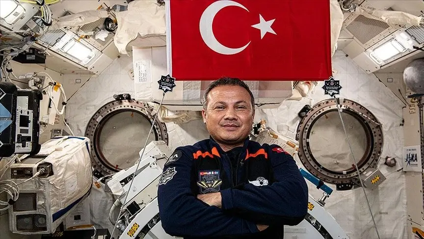 Astronot Alper Gezeravcı, yer