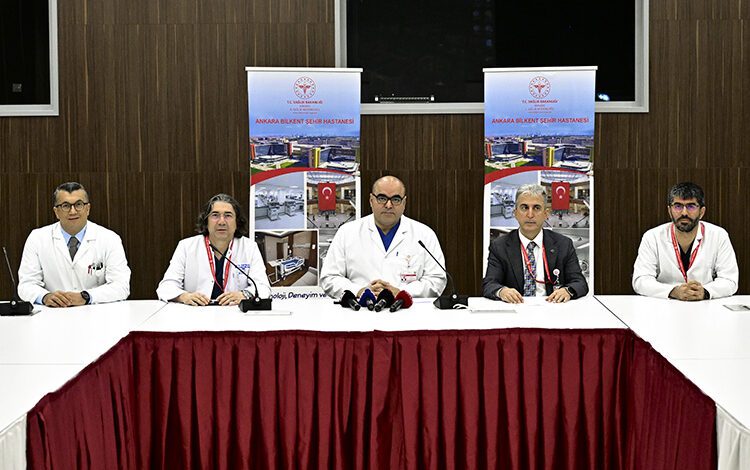 türkiye'de i̇lk: aynı anda 4 farklı organ nakli yapıldı türkiye'de i̇lk: aynı anda 4 farklı organ nakli yapıldı