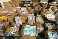 devlet hastanelerine ait 35 bin kutu i̇laç, bakkal dükkanında çıktı