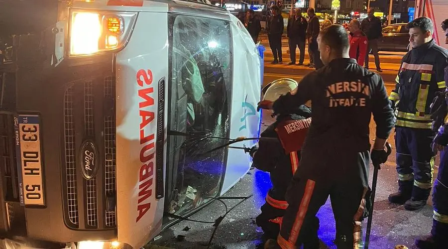 Mersin’de hastanın bulunduğu ambulans