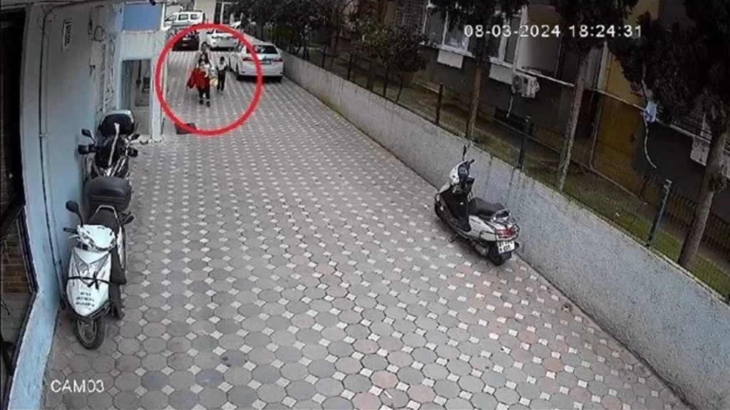 Dünya Kadınlar Günü'nde Öldürülen Doktor Feray'ın Son Görüntüleri Ortaya Çıktı Dünya Kadınlar Günü'nde Öldürülen Doktor Feray'ın Son Görüntüleri Ortaya Çıktı