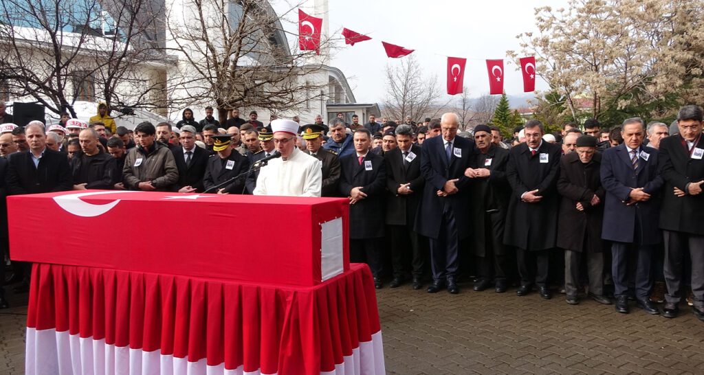 Şehit Tabip Teğmen Hulusi Elçi Son Yolculuğuna Uğurlandı