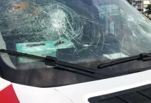 ambulansa kürekle saldırdı: hamile sağlık çalışanı yaralandı