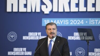 bakan fahrettin koca: ebe ve hemşire sayımız, i̇stikrarlı bir politikayla artacak