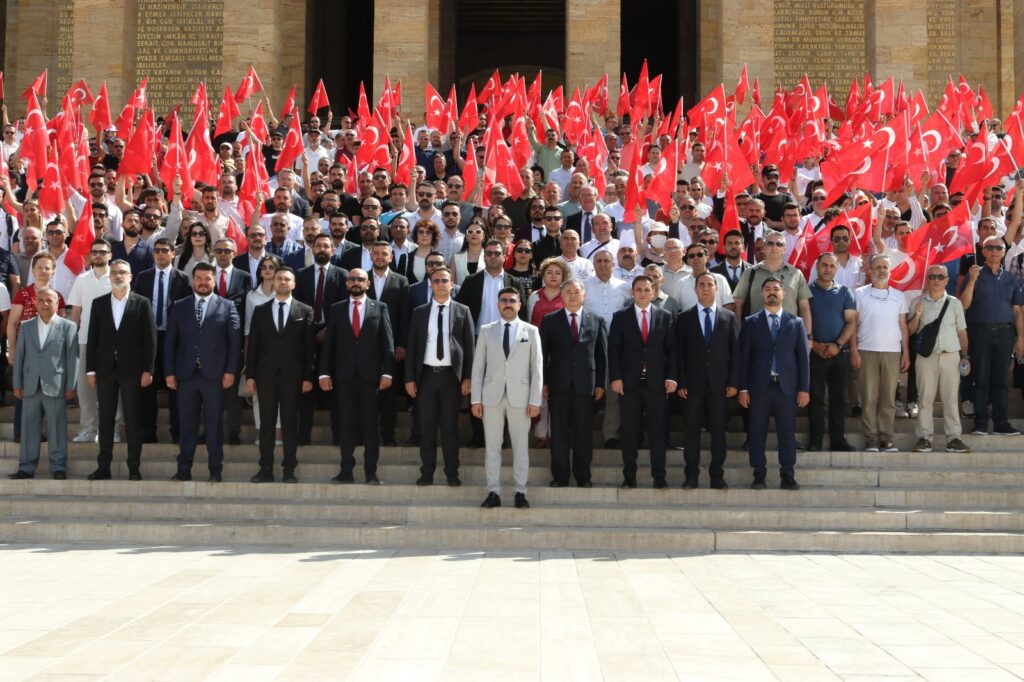 Kamu Birliği Konfederasyonu'ndan Tüm Memurlar İçin Dev Miting