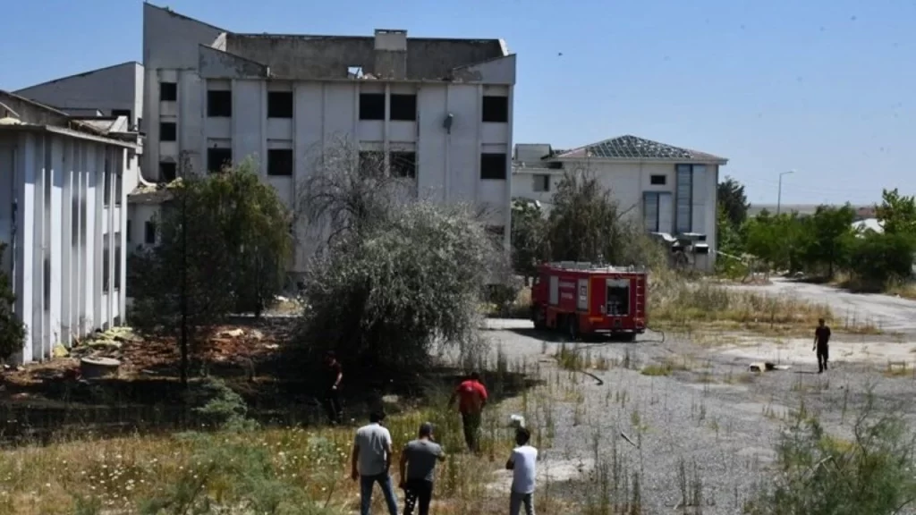 Eski Hastane Bahçesinde Yangın Paniği