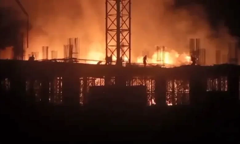 yapımı süren hastane i̇nşaatında yangın çıktı