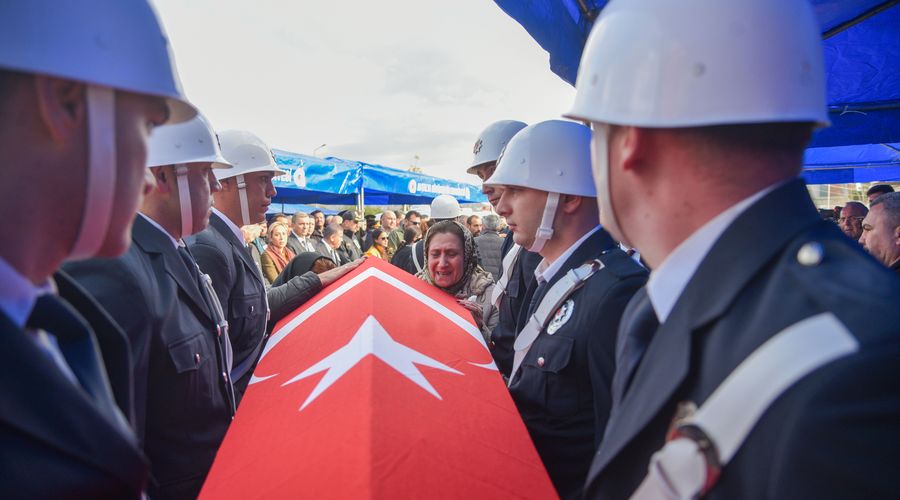 törenin ardından tamer gönül'ün cenazesi, toprağa verilmek üzere i̇zmit'e gönderildi. doktor cengiz coşkun ve acil tıp teknisyeni selçuk saykal'ın cenazeleri ise öğle namazının ardından kurşunlu mezarlığı'nda toprağa verilecek.