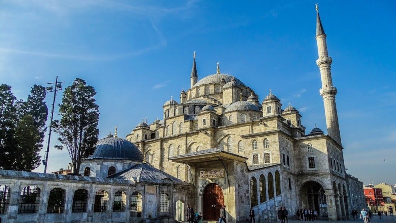 Valilikten Kamu Çalışanları İçin Cuma Namazı Genelgesi