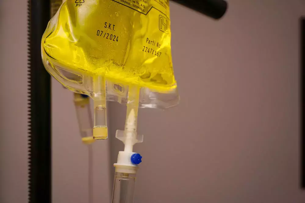 Serum Operasyonu: Binlerce Ampul Ele Geçirildi Serum Operasyonu: Binlerce Ampul Ele Geçirildi