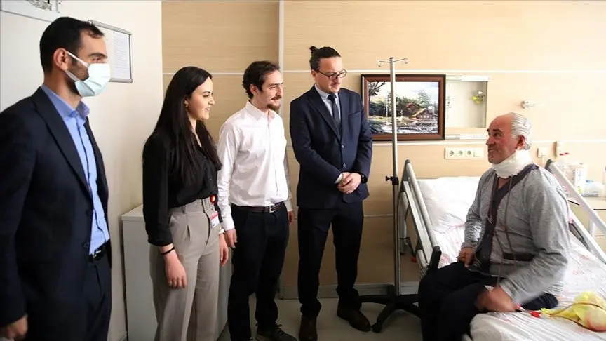 Muş’ta, annesini hastaneye götüren 62 yaşındaki Alaattin Yavuz, doktorun dikkati