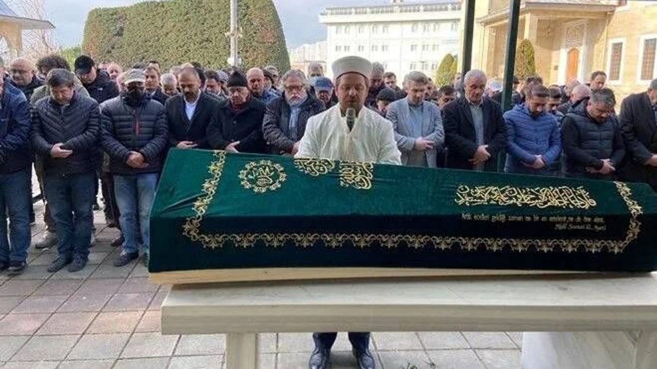 Yenidoğan Çetesi Davası: Doktor İlker Gönen’in İntiharına Dair Yeni Bilgiler Yenidoğan Çetesi Davası: Doktor İlker Gönen’in İntiharına Dair Yeni Bilgiler