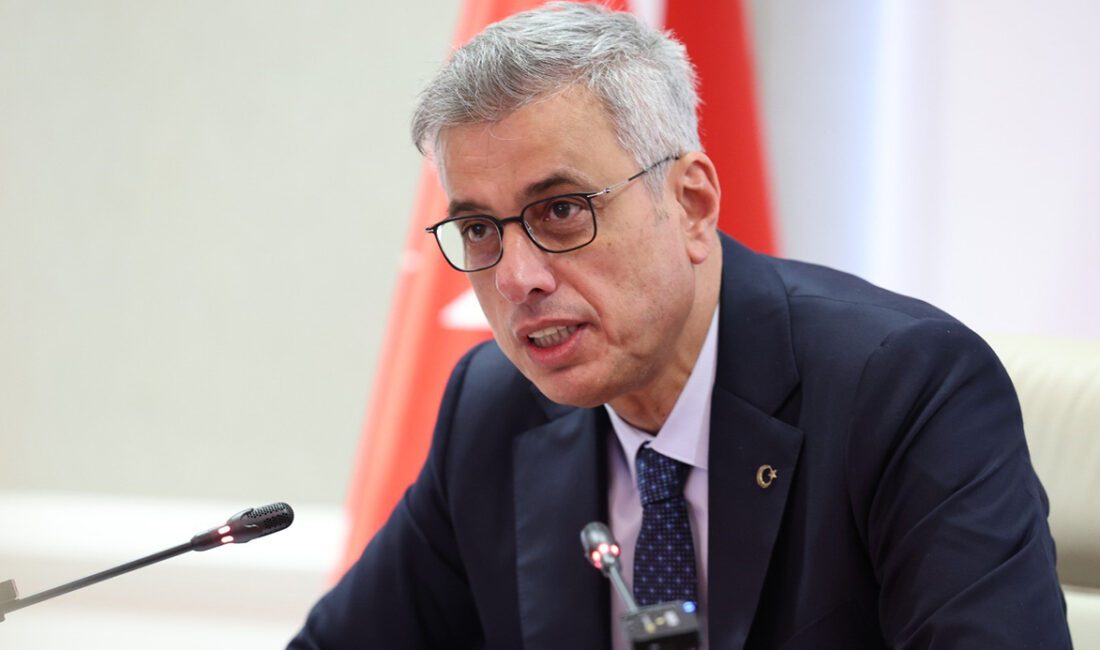 Sağlık Bakanı Kemal Memişoğlu, 8 Mart Dünya Kadınlar Günü dolayısıyla