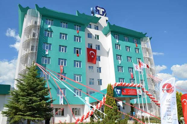 Kimsesiz Yaşlılar Sıra Beklerken Müdür Yardımcısına Özel Oda! Eskişehir Halis
