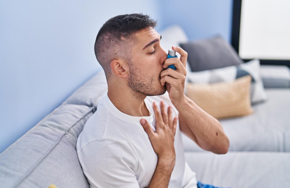 Astım, hava yollarının kronik inflamasyonu ve reversibl (geri dönüşümlü) bronkokonstrüksiyon