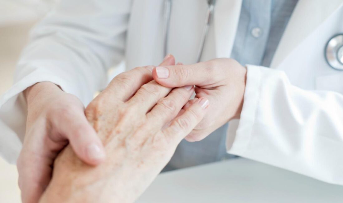 Tüm dünyada 10 milyondan fazla insanı etkileyen Parkinson hastalığı, titreme,