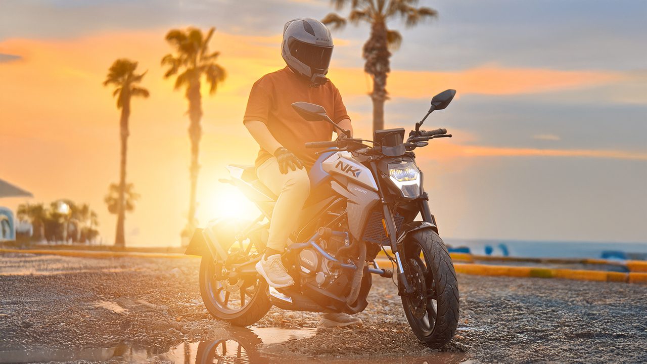 Ali Uyar Kimdir? Ali Uyar Kimdir?