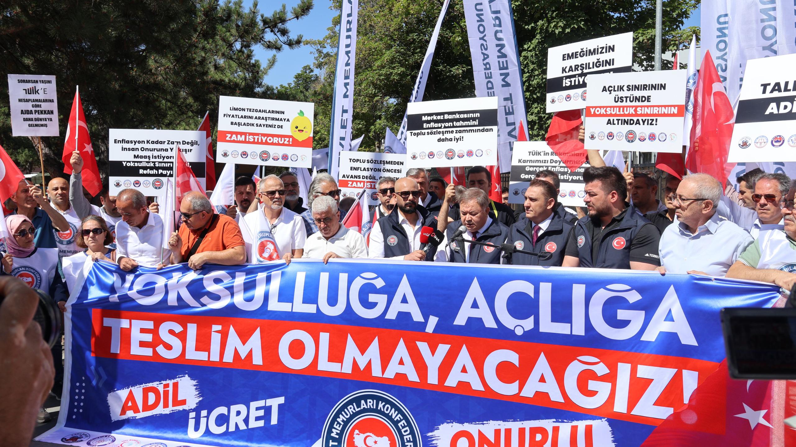 Memurlara Yüzde 15,57 Zam! Devlet Memurları Konfederasyonu: “Bu Zam Yetmez, Geçinemiyoruz!”